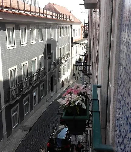 Chiado Place To Be